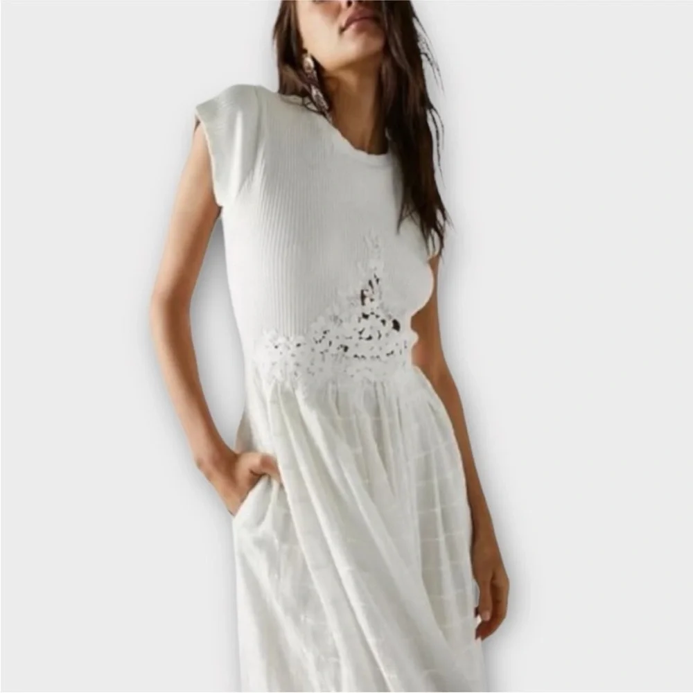 Free People Serenity Maxi Dress in White NWOT - Picture 2 of 6